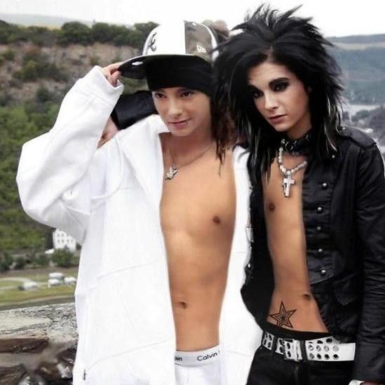 Imagem do grupo Esposas do Tom e do Bill 😏