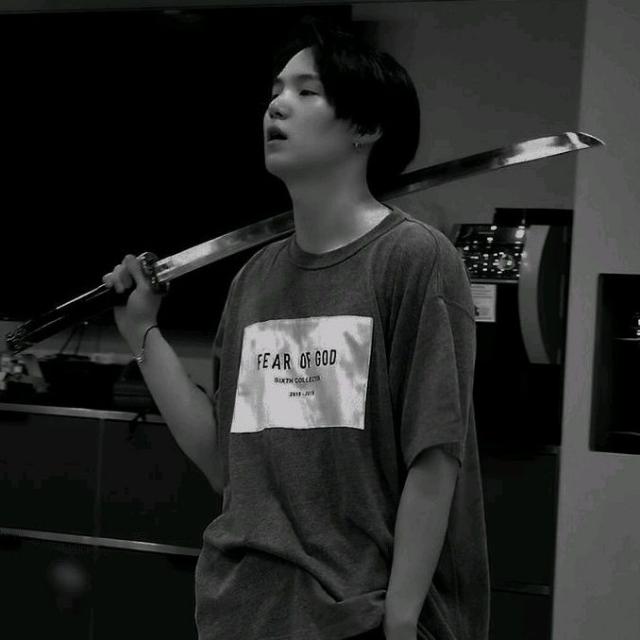 Imagem do grupo 𝘔𝘖𝘖𝘛𝘚 𝘋𝘖 𝘋𝘈𝘕 ™